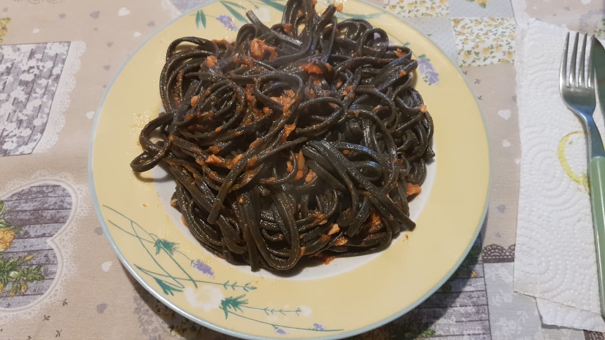 Giorno 43 della quarantena: sono riuscito a fare gli spaghetti al nero di seppia