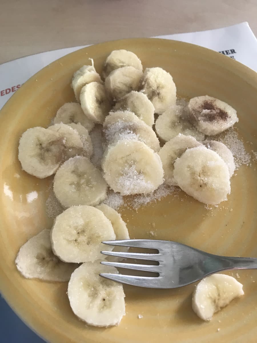 Ogni volta che vado da mio nonno lui mi deve raccontare di quando ha visto una banana per la prima volta