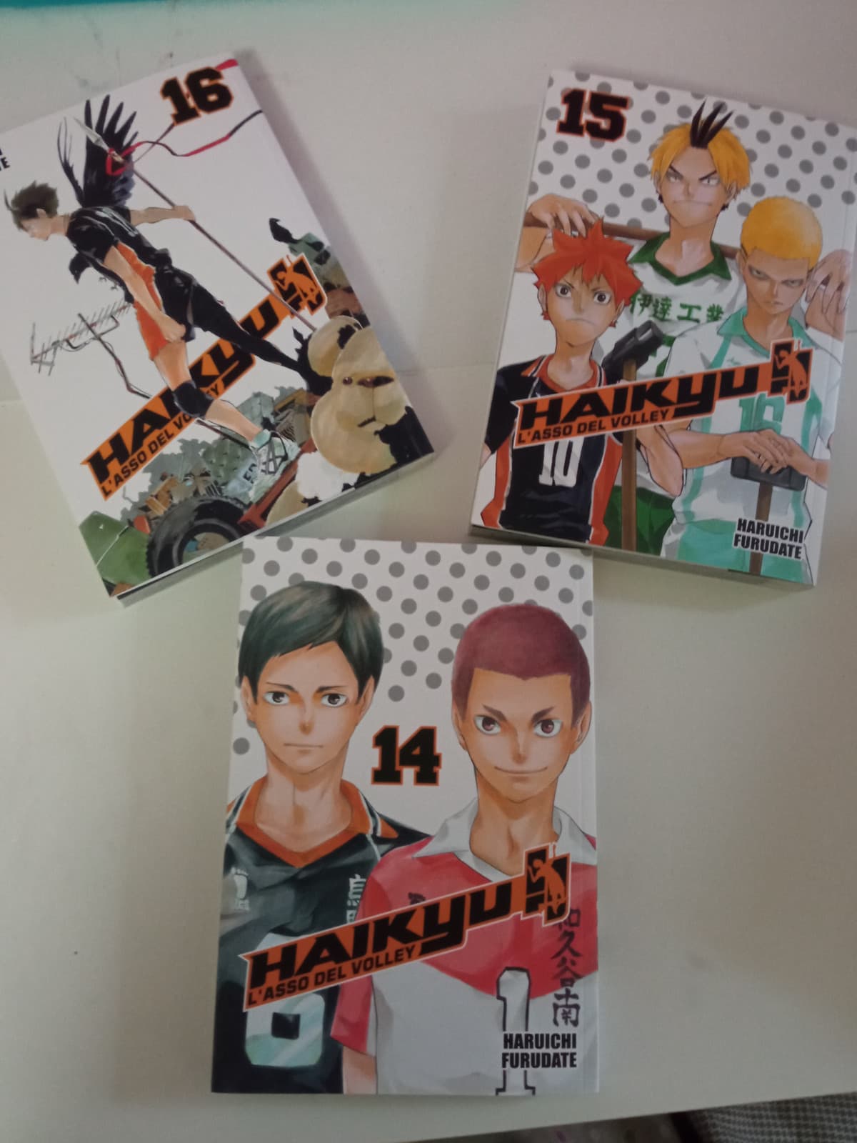 Aggiornamento, oggi ho finalmente recuperato i tre volumi di haikyuu che mi mancavano 