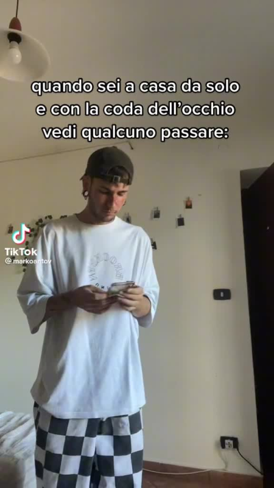 domani torna mio fratello mi godo l’ultimo giorno senza rotture di cazxssppo