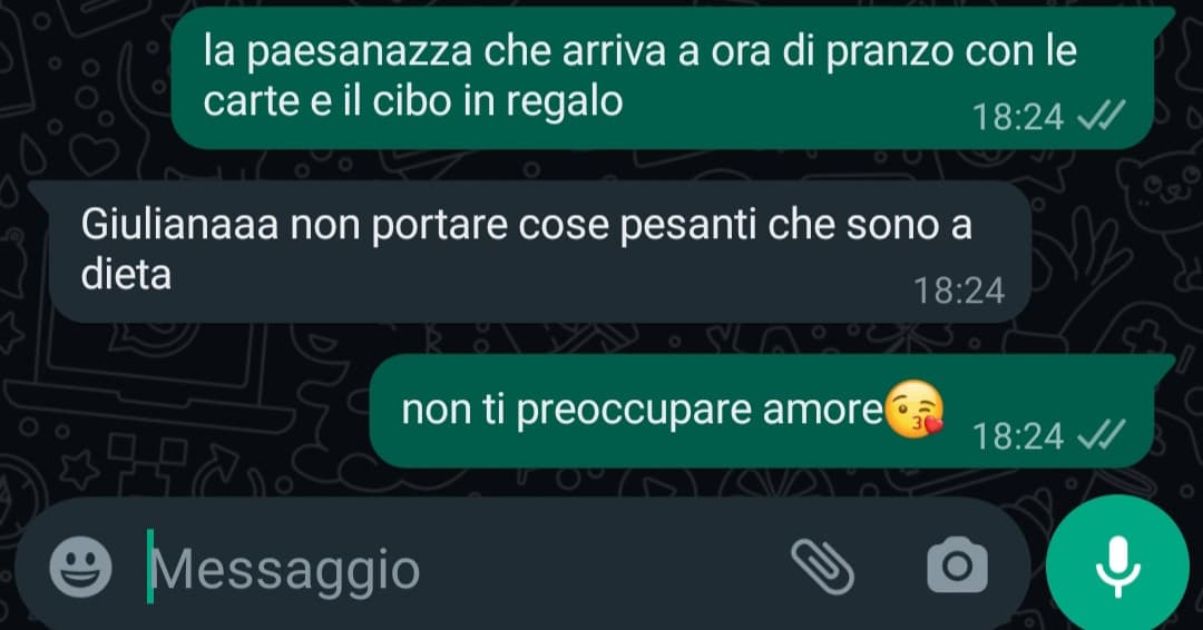 Ragaz capite che stasera mi vuole vedere per fare il borsone con me? ? Capite io non ci sono abituata a tanta magnificenza ?