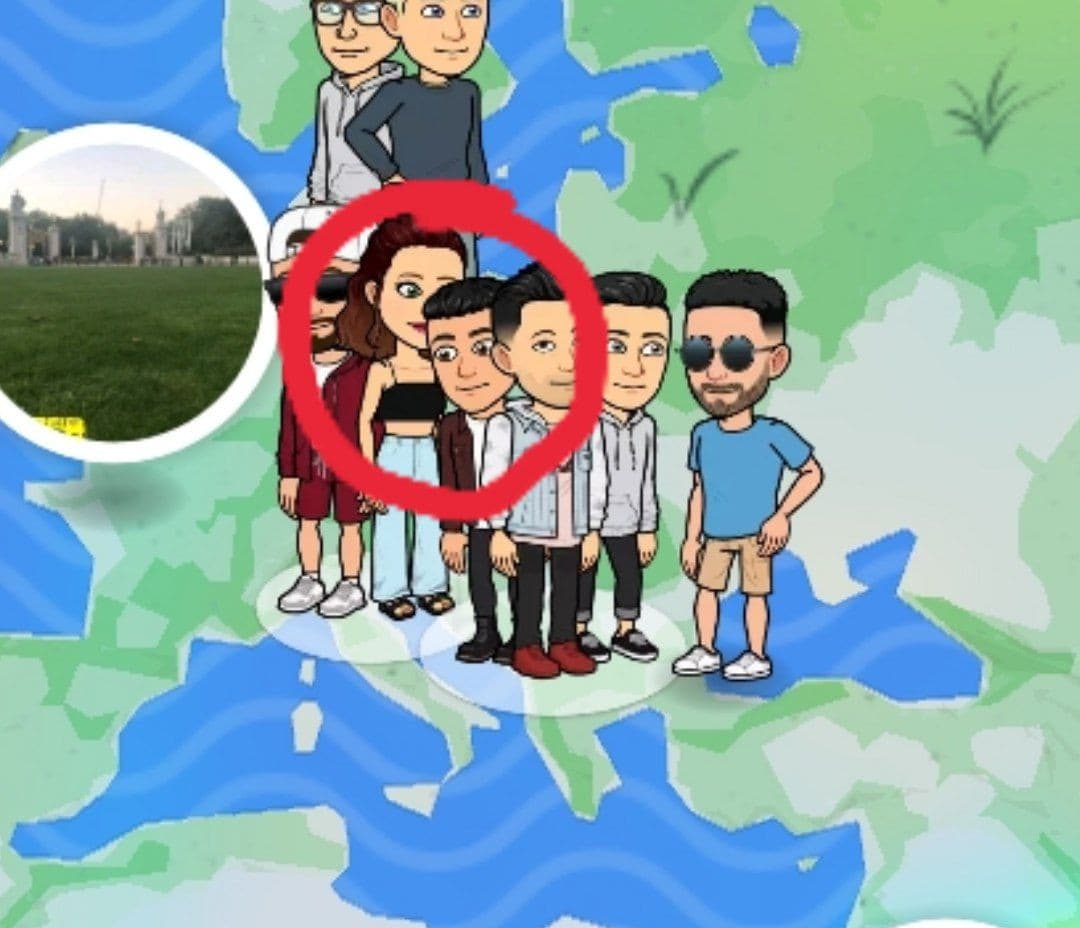 Mappa di snapchat, sembra che il bitmoji di un mio amico mi stia guardando le tette