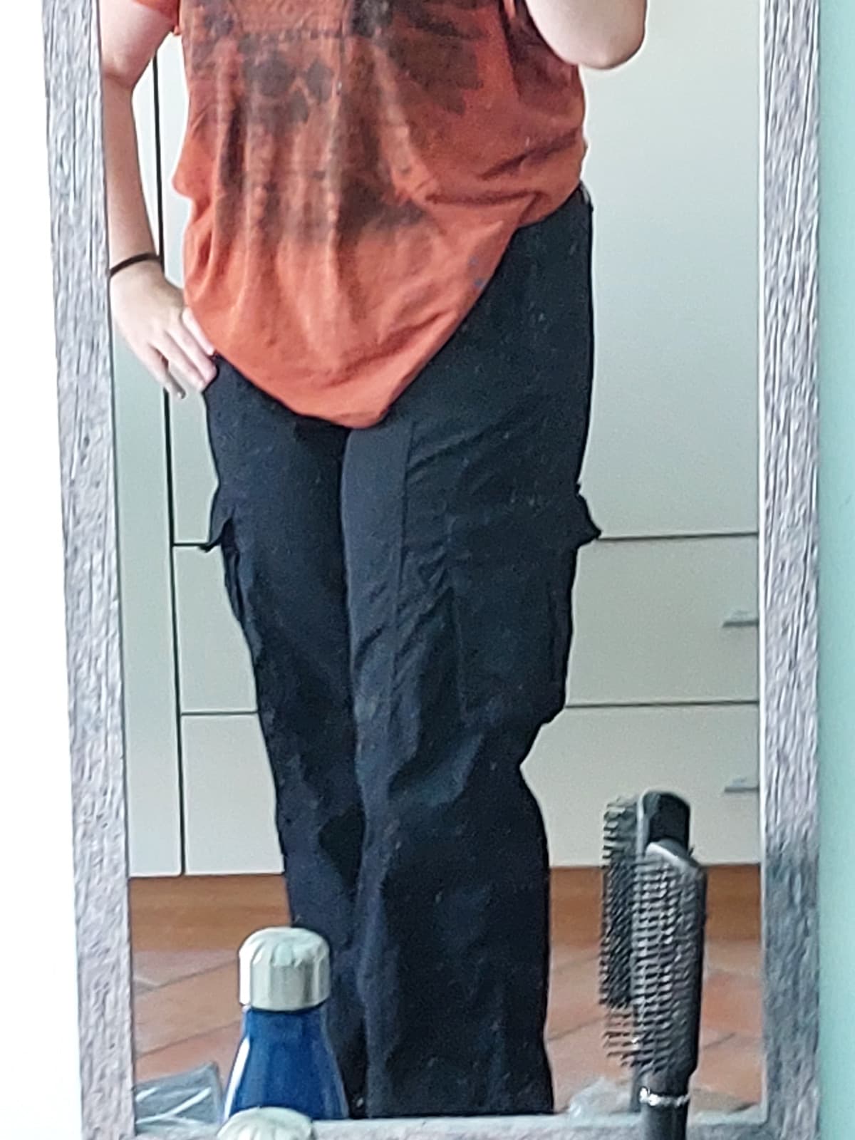 Ho comprato sti pantaloni e boh sono belli dai (dalla foto sembra anche io abbia un fisico decente lol)