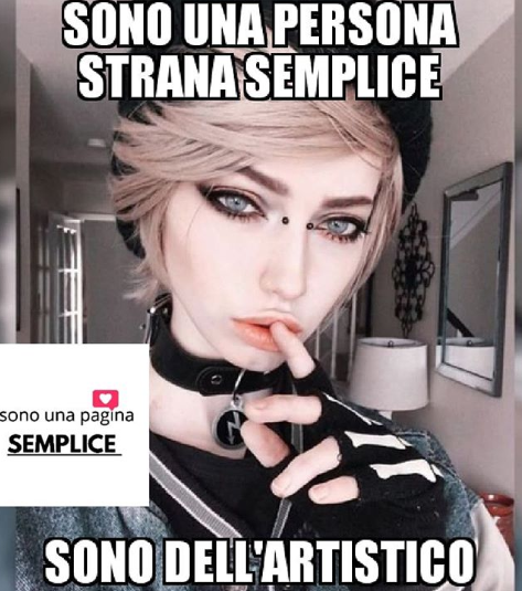 A parte tutto, quanto é carina sta ragazza?