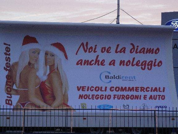 Belli questi cartelloni 