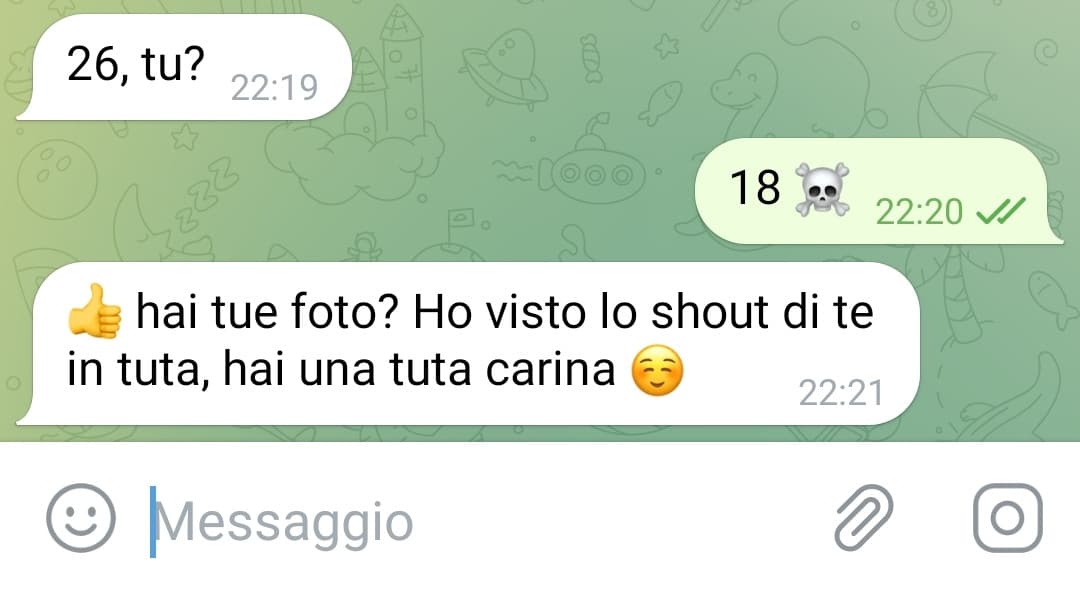 Gli uomini sono sempre gli stessi. Chiedono sempre foto ma non te ne inviano mai. Meglio tener conto dei ragazzi solo per la terza gamba ?