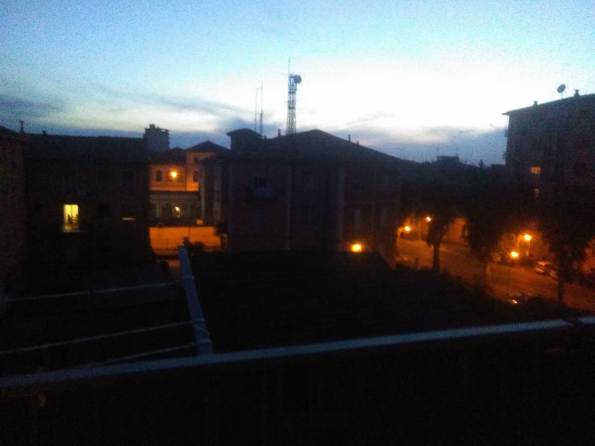 Io e le 7:30 di mattina, nell'alba delle ultime 6 ore e 20 minuti.