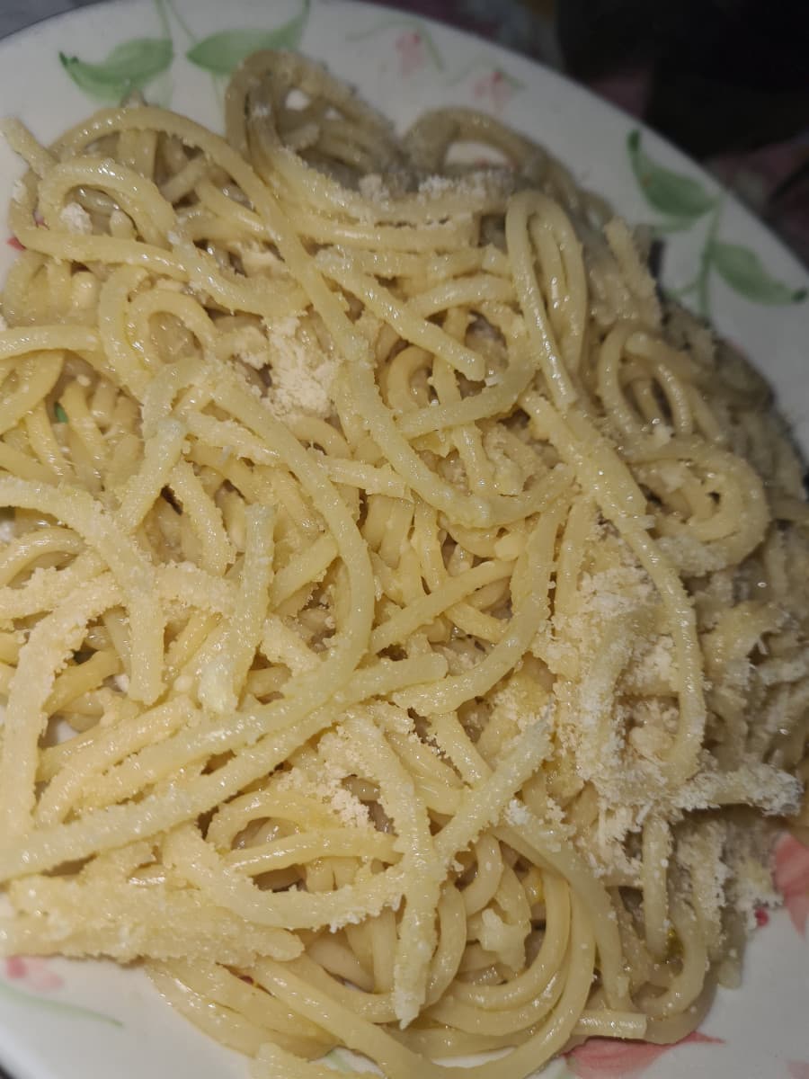 Qualcosa di più semplice e buono della pasta con aglio olio e peperoncino?