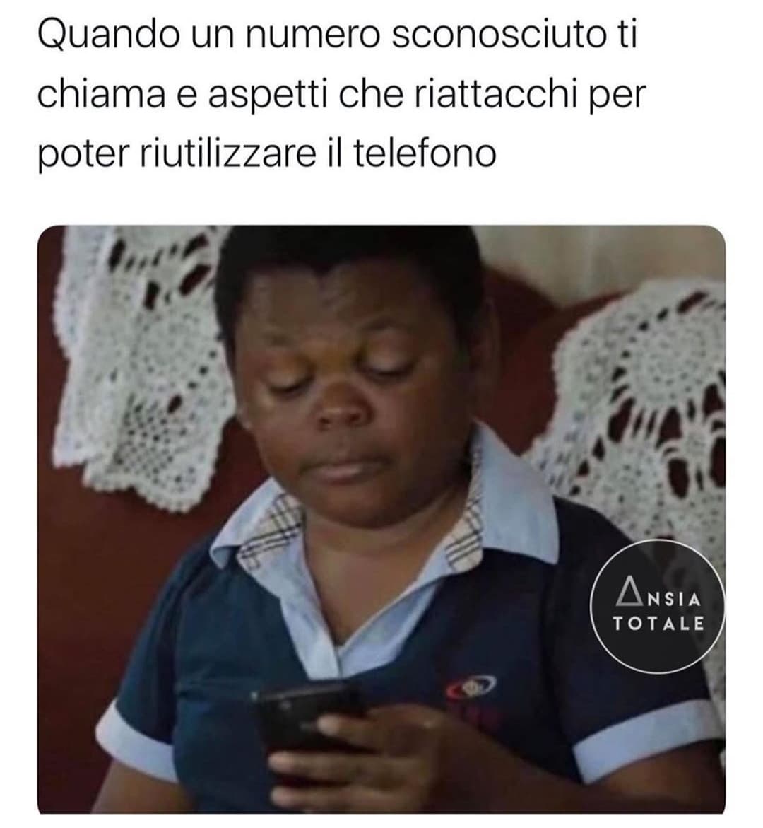 È troppo imbarazzante riattaccare per primi :'D