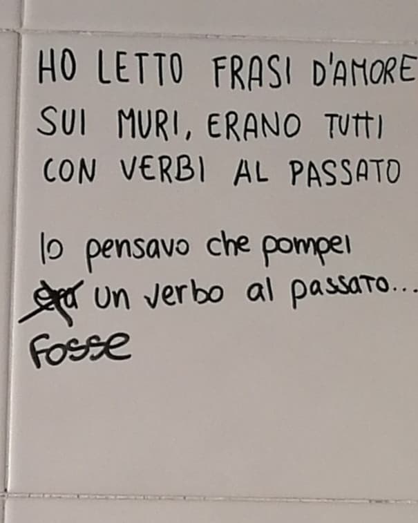 Il bagno della mia scuola é magico