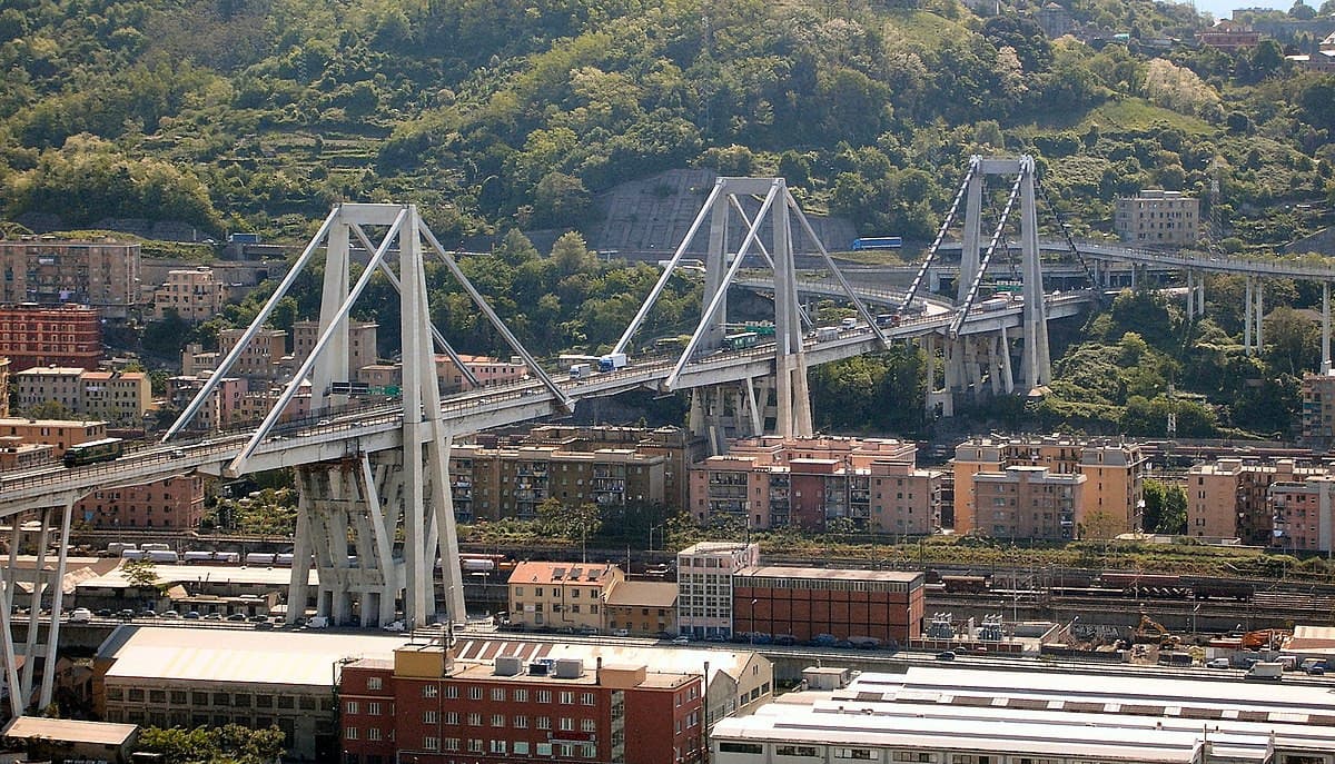 Il 14 agosto 2018 alle ore 11:36 esattamente 4 anni fa' crolla il viadotto Polcevera di Genova, uccidendo 43 persone.