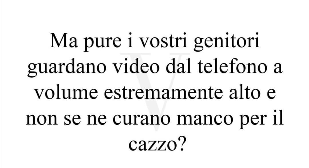 Video totalmente demenziali. E ne ridono pure con gusto! Il fastidio, poi, quando li mettono mentre stai ascoltando qualcosa ??‍♀️?