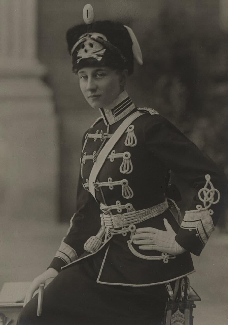 Vittoria Luisa di Prussia con l'uniforme degli ussari della morte 