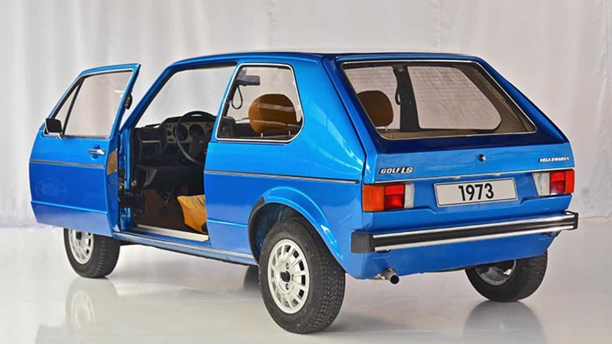 Prototipo di VW Golf risalente al 1973, caratterizzato dalle porte scorrevoli.