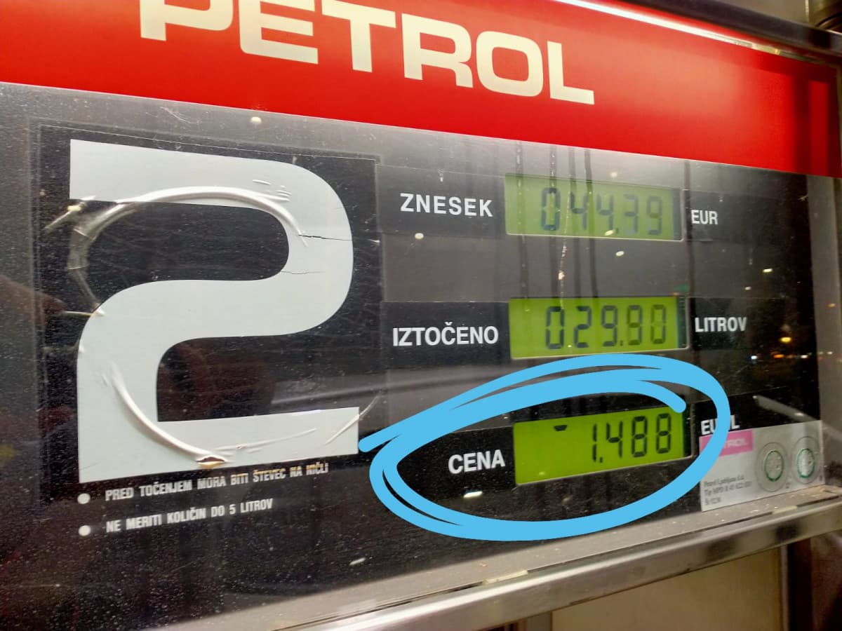 Certo che la benzina in Slovenia non costa un cazzo 