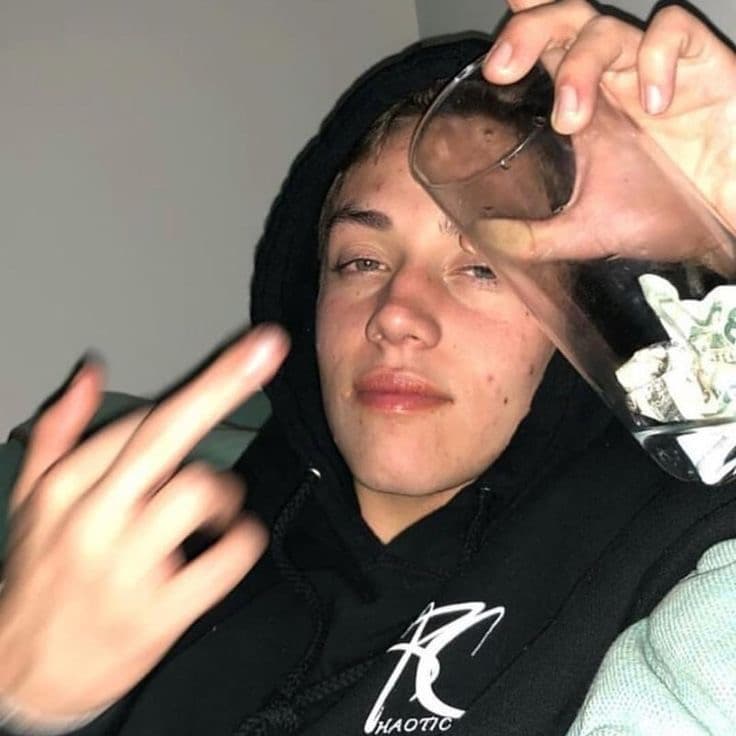 carl gallagher era più bono nel periodo gangsta