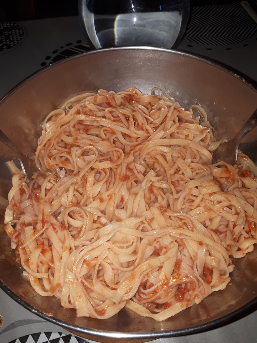 Quando torni a casa dopo una settimana e nonna ti fa le tagliatelle a mano 