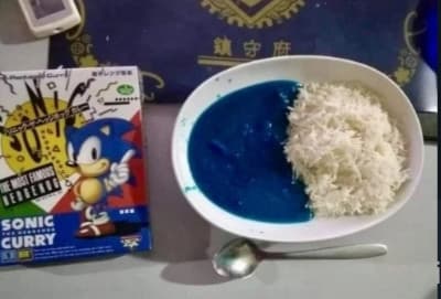 Curry blu che fa fare la cacca blu