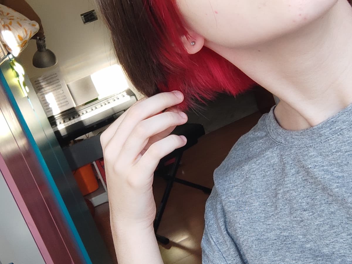 non me lo faceva postare quindi lo rifaccio. pareri sui capelli? [!TW: mud!]