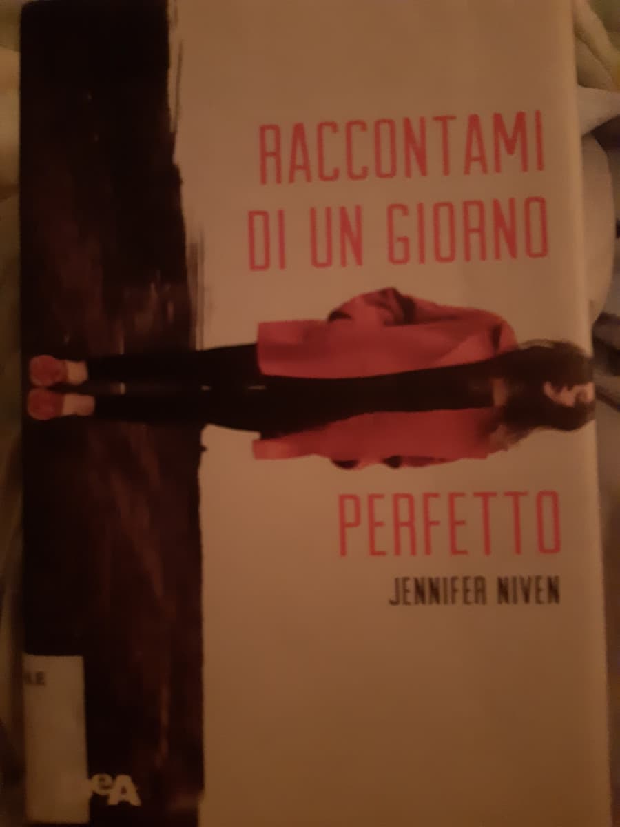 
Probabilmente a nessuno interesserà di quello che scriverò nei commenti perché non si carica... ma vabbé, dettagli :3 (se vi interessa: contiene degli spoiler sul libro e sul film) 