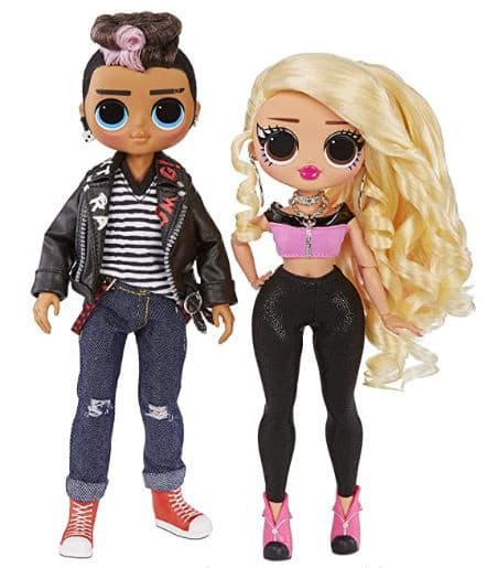 Ma con che cazzo fanno giocare i bambini, ceh almeno barbie e ken erano dei SIMP, questi cosi cosa sono aiuto