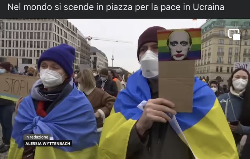 Penso che sto signore sia omofobo. Perché dare del gay a Putin dovrebbe essere un insulto? Perché è uno è gay è considerato inferiore ?